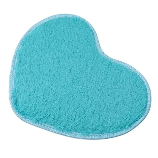 Blauwe hartvormige badmat microvezel chenille voor badkamer.