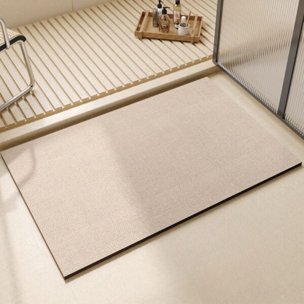 Crèmekleurig badmat voor comfortabele douche, modern en stijlvol.