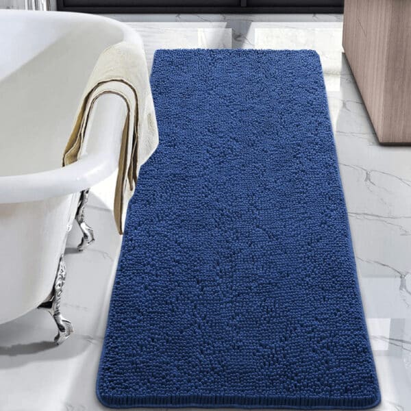 Donkerblauwe badmat groot, textuurrijke vloermat voor badkamer.