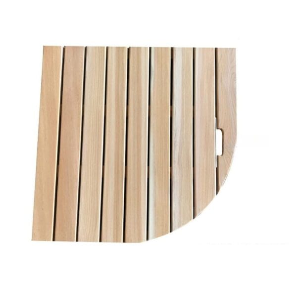 Houten badmat met slat ontwerp voor badkamer decoratie.