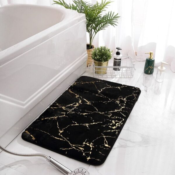 Marmeren effect badmat zwart goud, luxe badkamer accessoire.