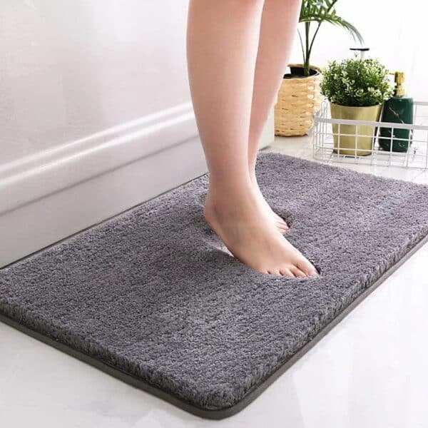 Antislip badmat douche exit grijs, comfortabel en veilig voor voeten.
