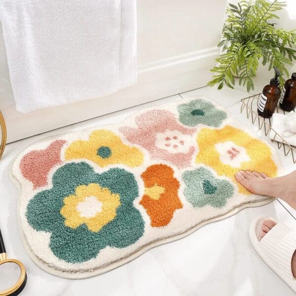 Bloemen badmat voor badkamer, kleurrijk tapijt met bloemenpatroon.