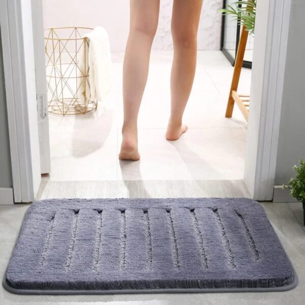 Grijze badmat microvezel luxe, anti-slip, voor badkamer.