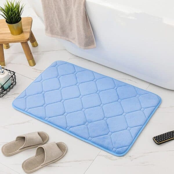 Lichtblauw badmat tapijt met quilting, badkamer decoratie.