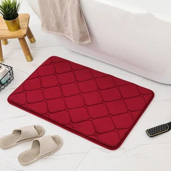 Rode microfiber badmat met geheugenschuim voor badkamer.