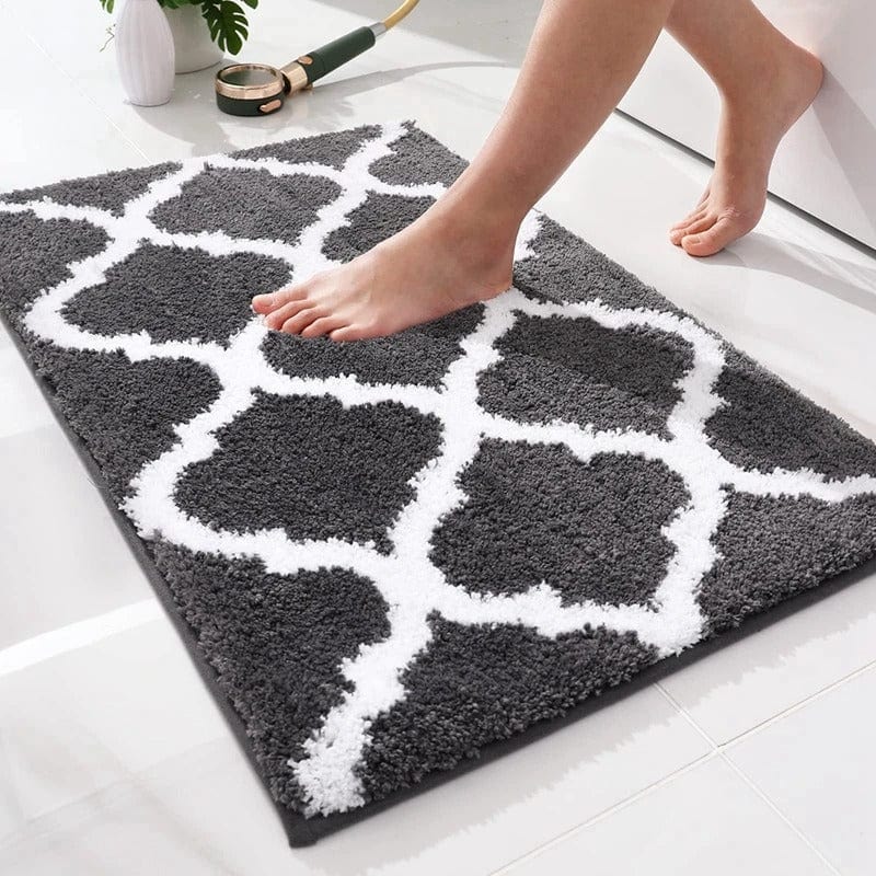 Berber Bath Mat with Geometric Pattern for Bathroom.