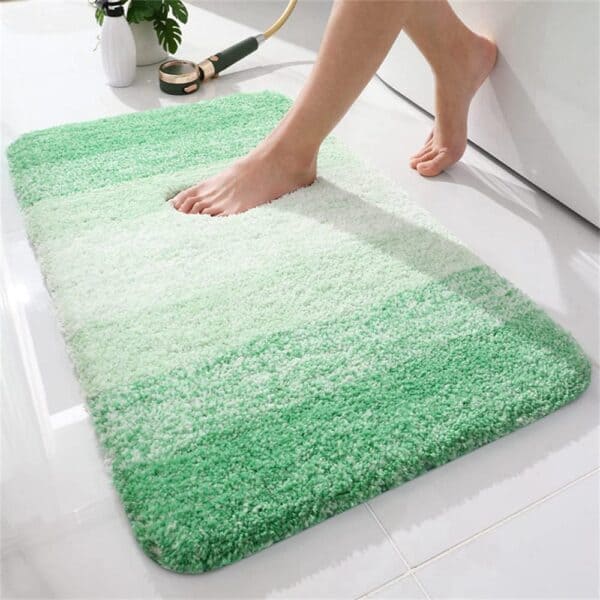 Green White Gradient Bath Mat for Bathroom Comfort.