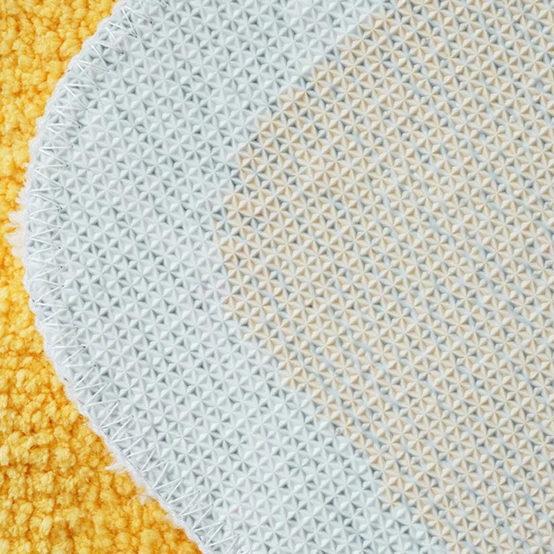 Scandi Style Bath Mat with Textured Non-Slip Backing.