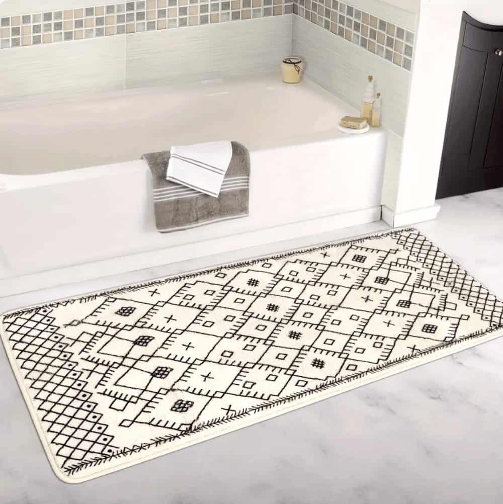 Xlarge Bath Mat with Geometric Pattern for Modern Bathroom.
